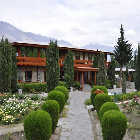 Gilgit Serena Hotel ภายนอก รูปภาพ