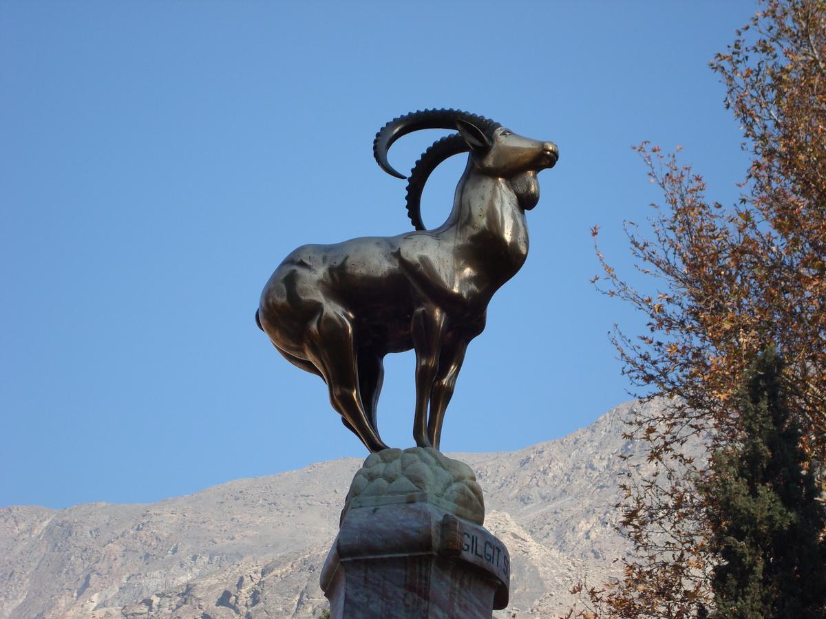 Gilgit Serena Hotel ภายนอก รูปภาพ