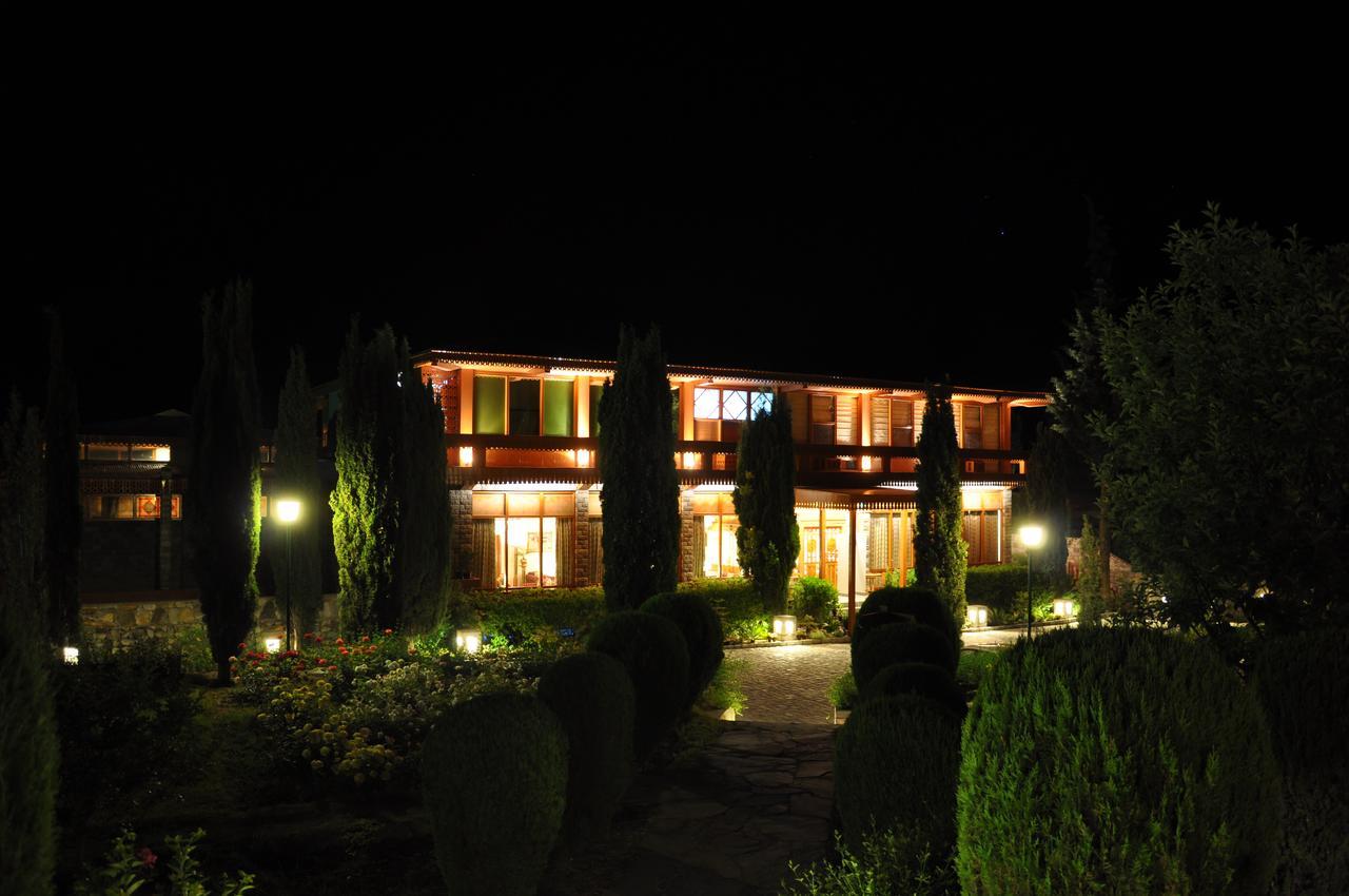 Gilgit Serena Hotel ภายนอก รูปภาพ