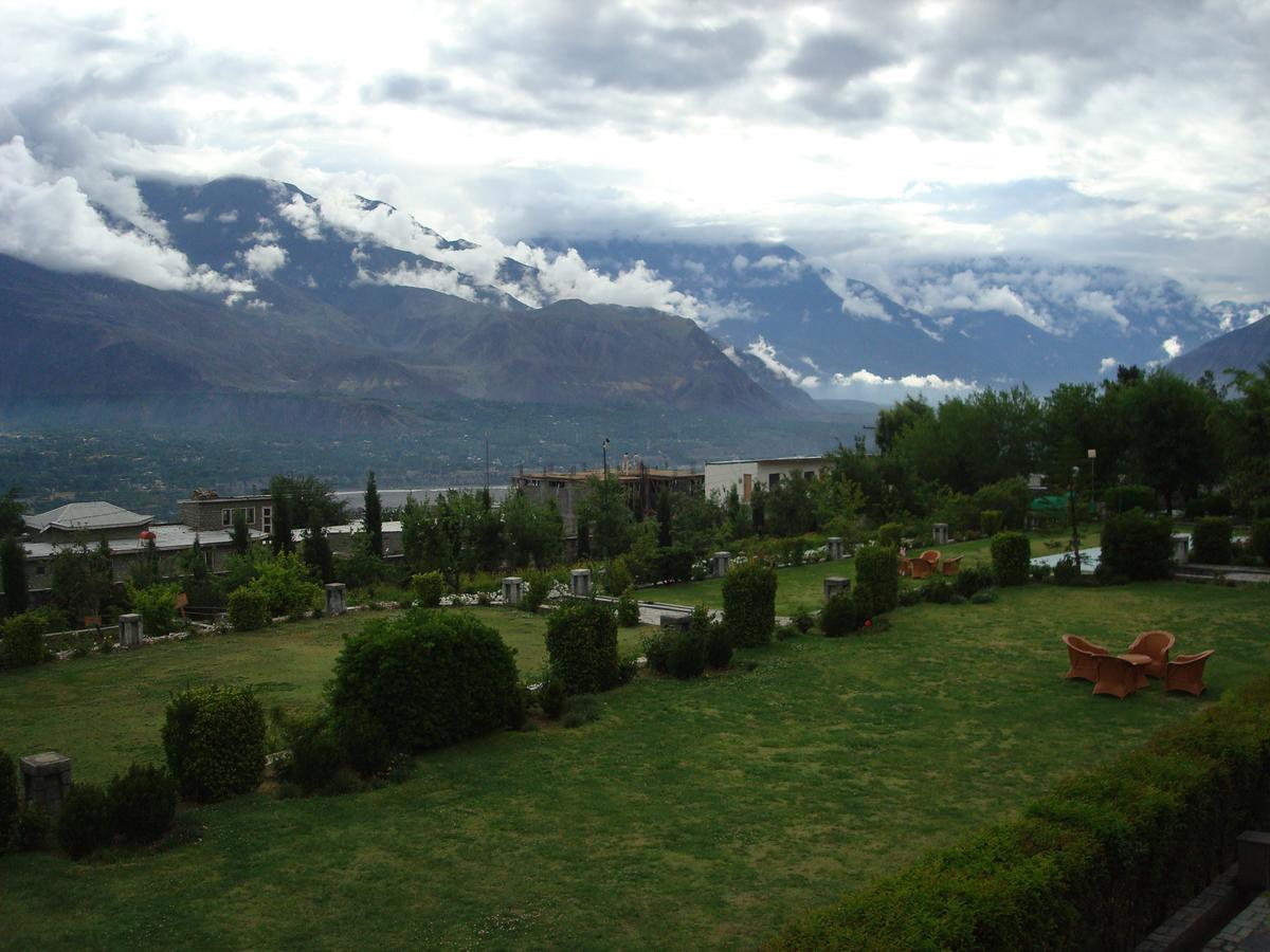 Gilgit Serena Hotel ภายนอก รูปภาพ