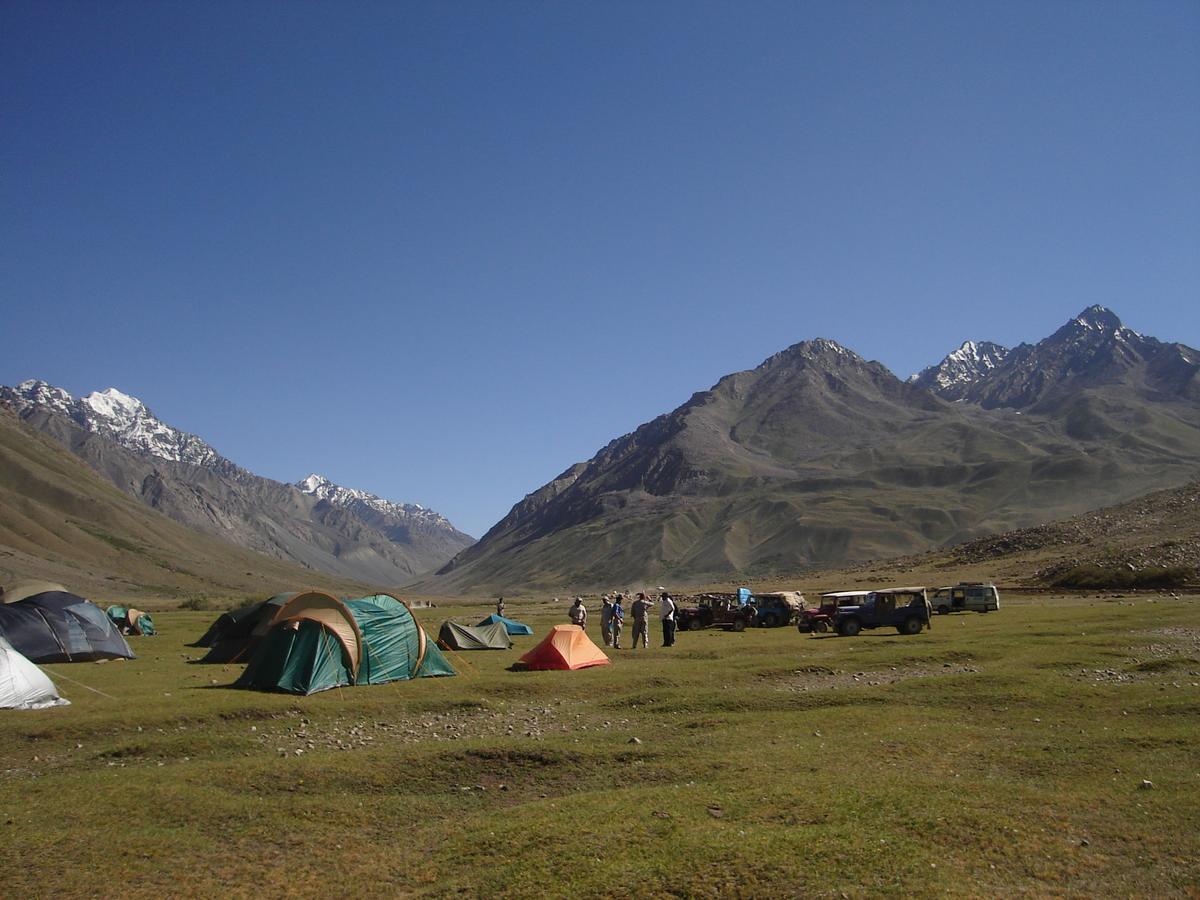 Gilgit Serena Hotel ภายนอก รูปภาพ