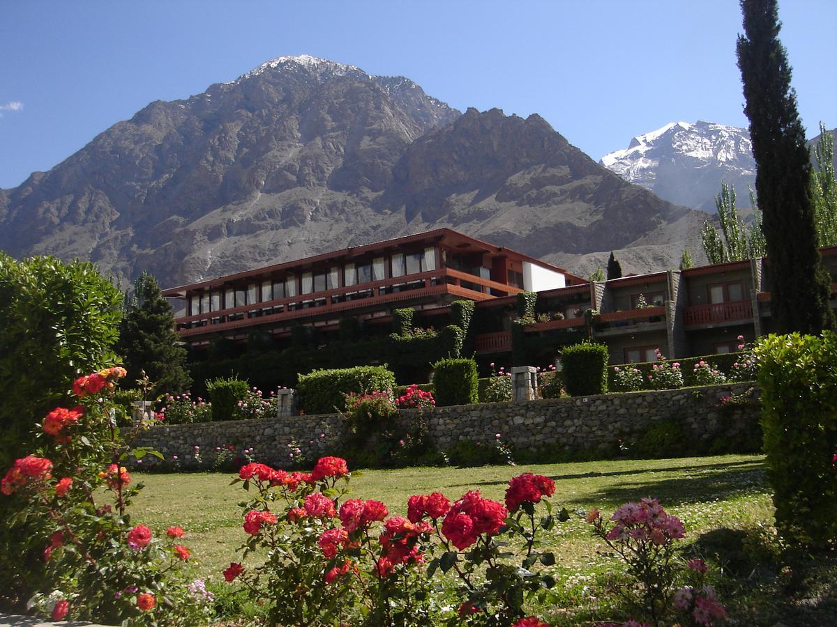 Gilgit Serena Hotel ภายนอก รูปภาพ
