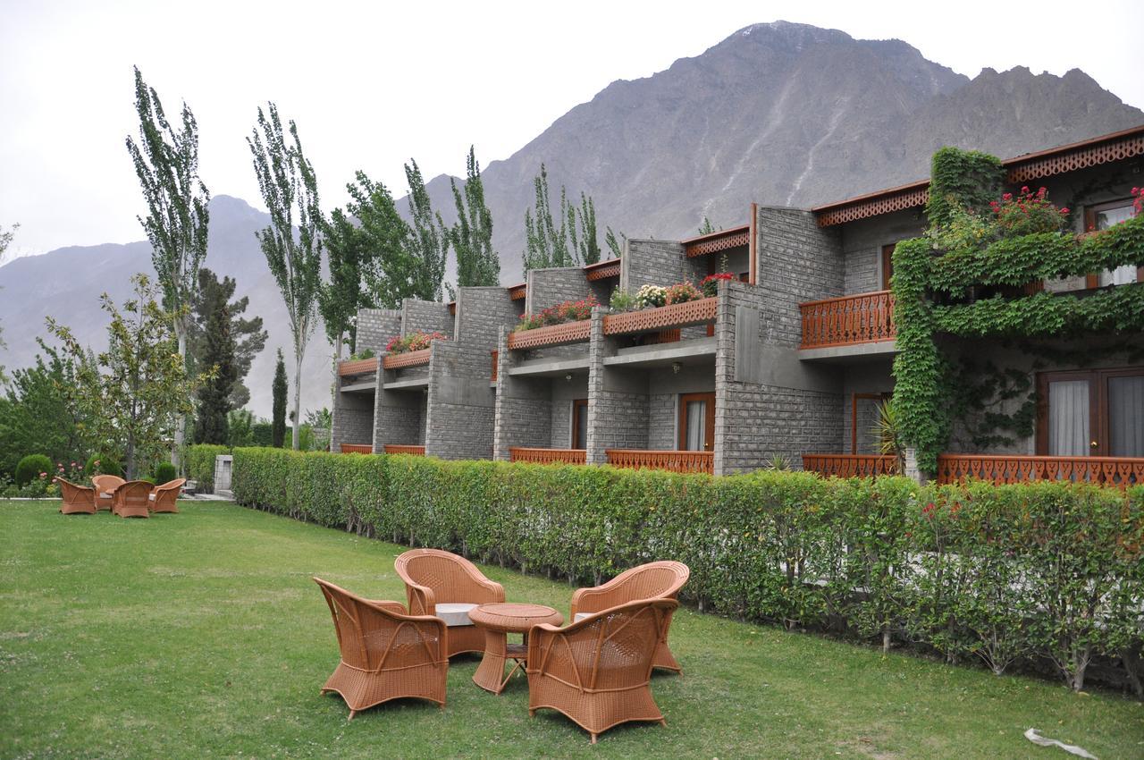 Gilgit Serena Hotel ภายนอก รูปภาพ
