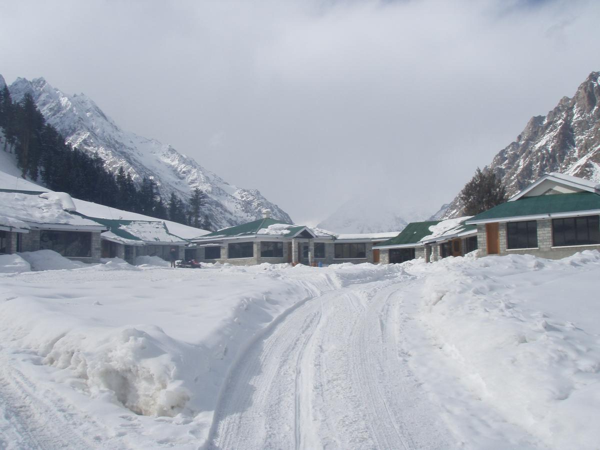 Gilgit Serena Hotel ภายนอก รูปภาพ