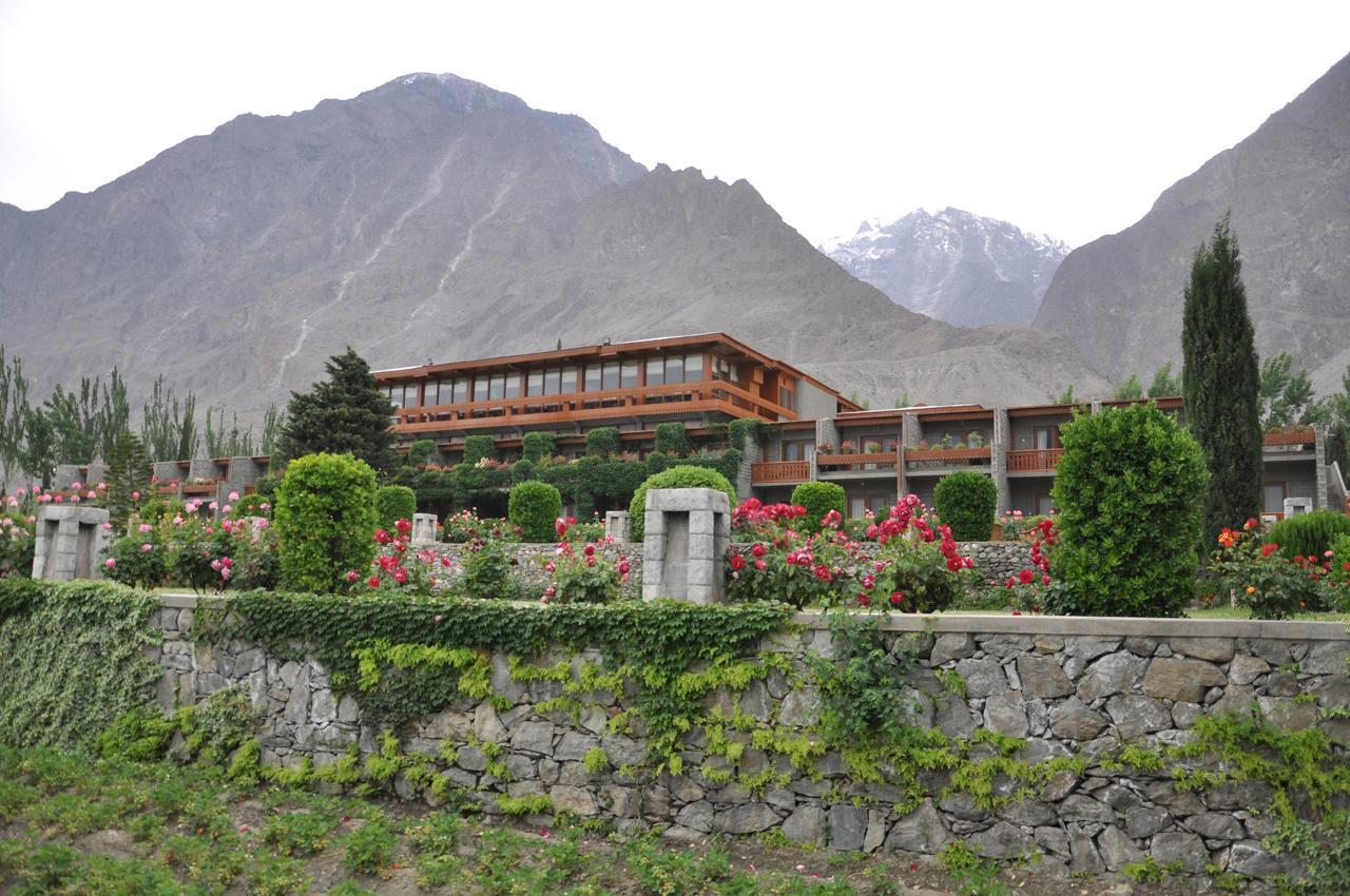 Gilgit Serena Hotel ภายนอก รูปภาพ