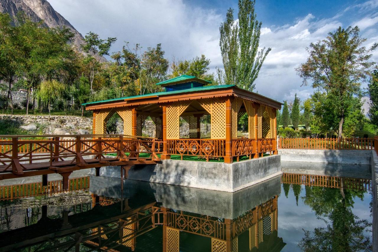 Gilgit Serena Hotel ภายนอก รูปภาพ
