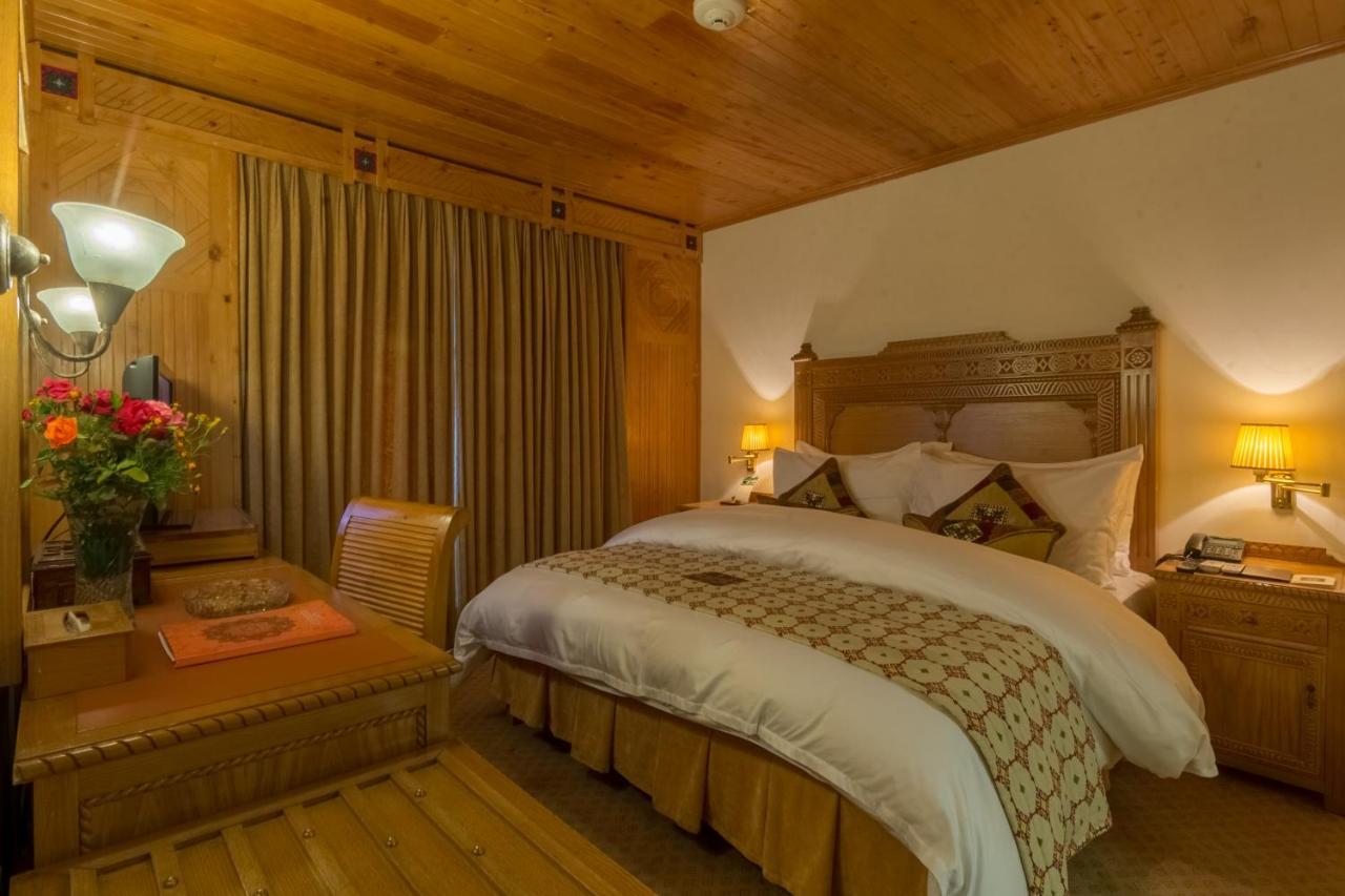 Gilgit Serena Hotel ภายนอก รูปภาพ